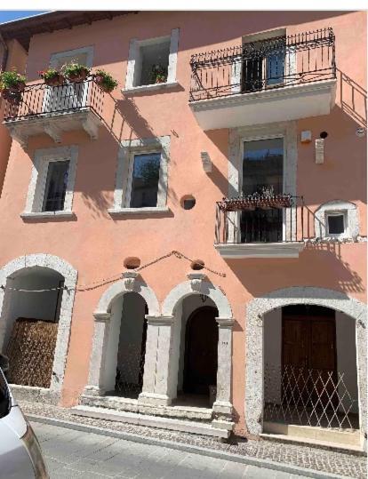 Apartmán A Casa Di Rocco Castel Di Sangro Exteriér fotografie